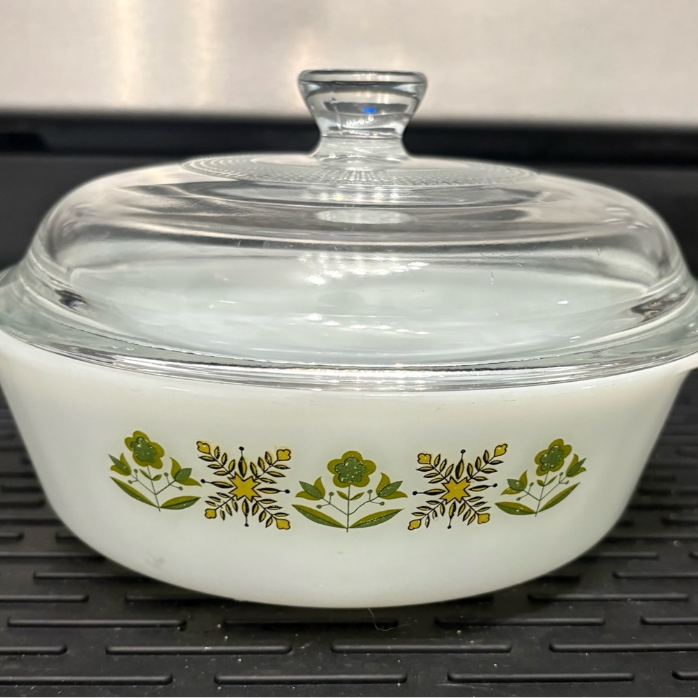 MCM Vintage milk glass Anchor Hocking Fire King Casserole Dish